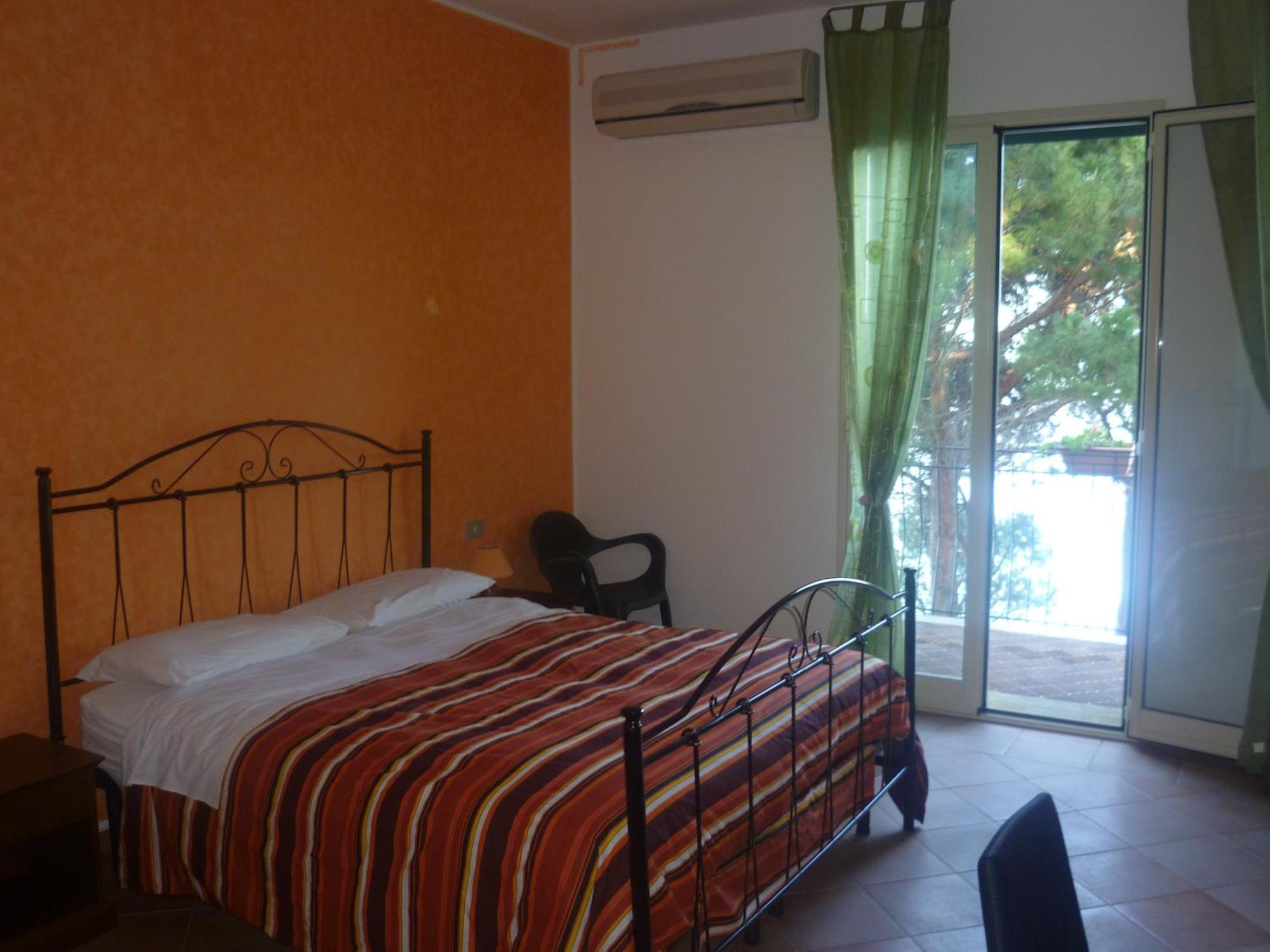 Alba Tra I Pini B&B Cefalù Kamer foto